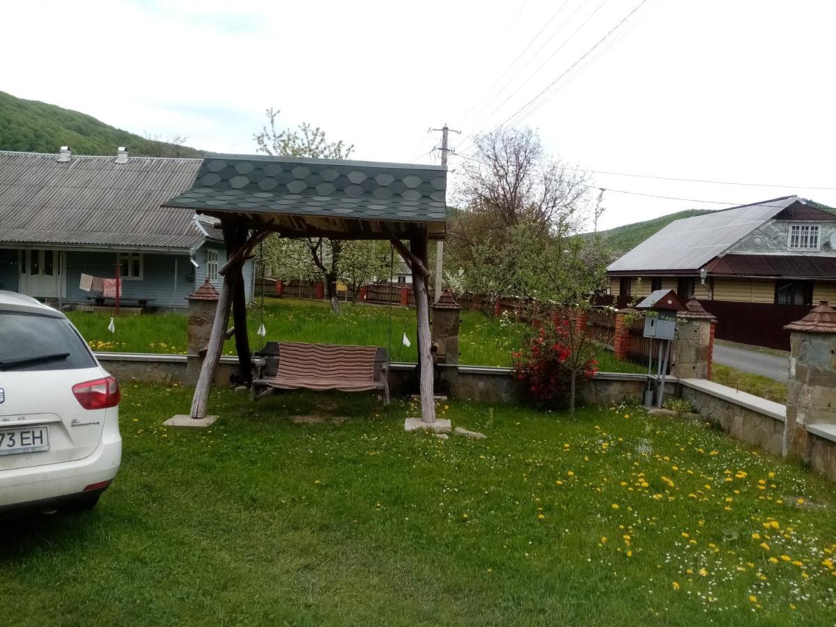 Садиба Федорчуків Гірська Хатина Sheshory Exterior photo