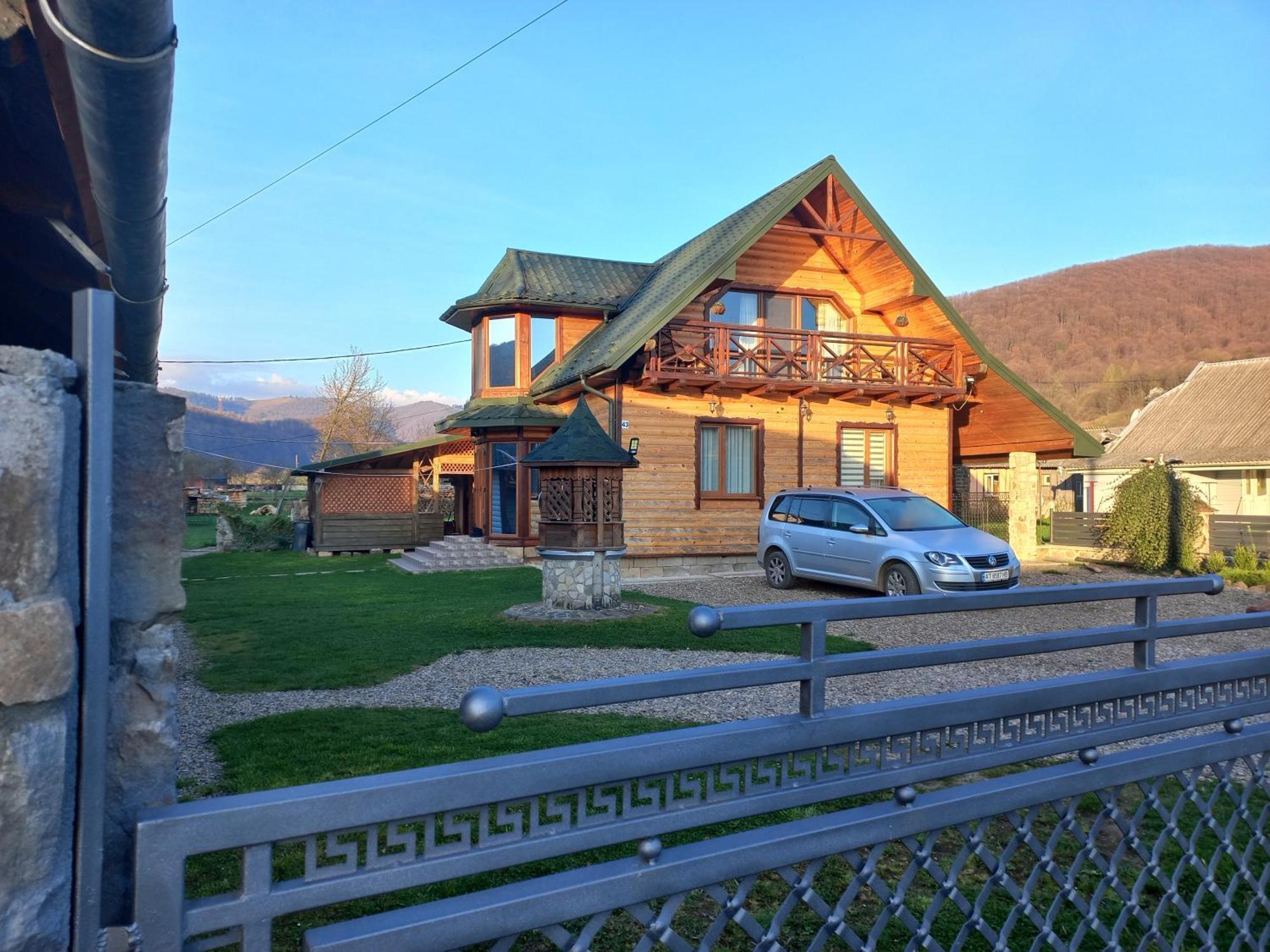 Садиба Федорчуків Гірська Хатина Sheshory Exterior photo