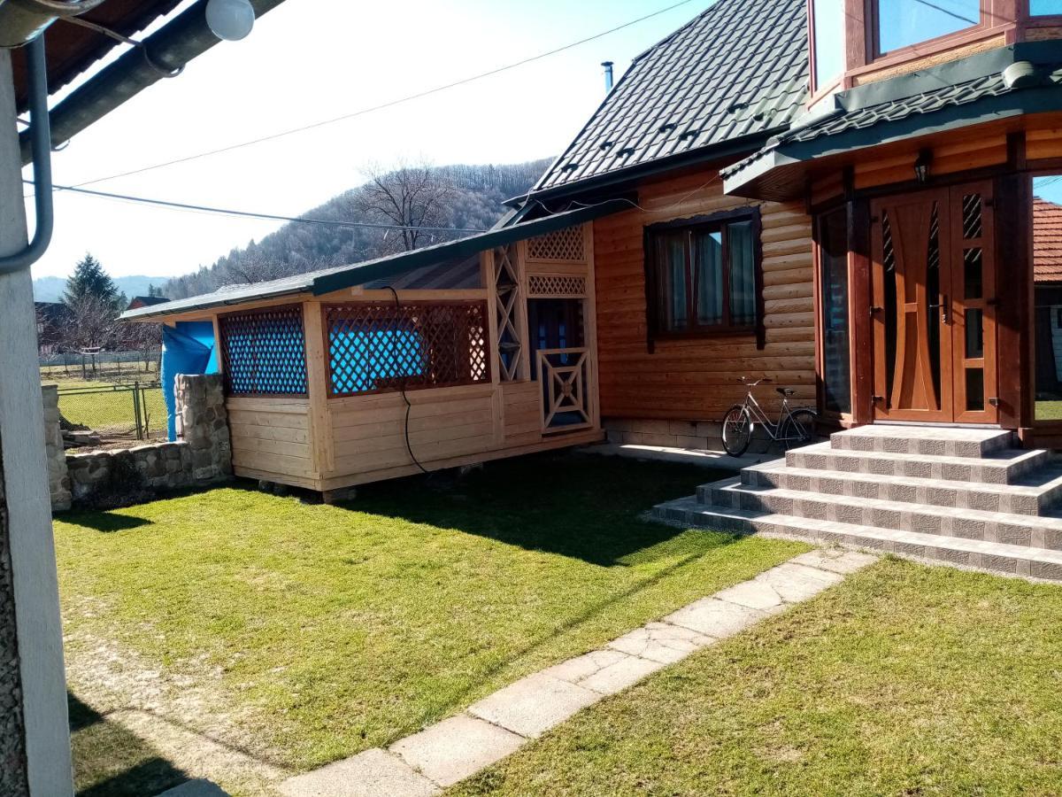 Садиба Федорчуків Гірська Хатина Sheshory Exterior photo