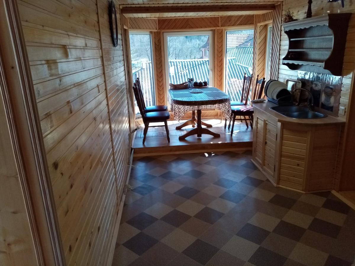 Садиба Федорчуків Гірська Хатина Sheshory Exterior photo